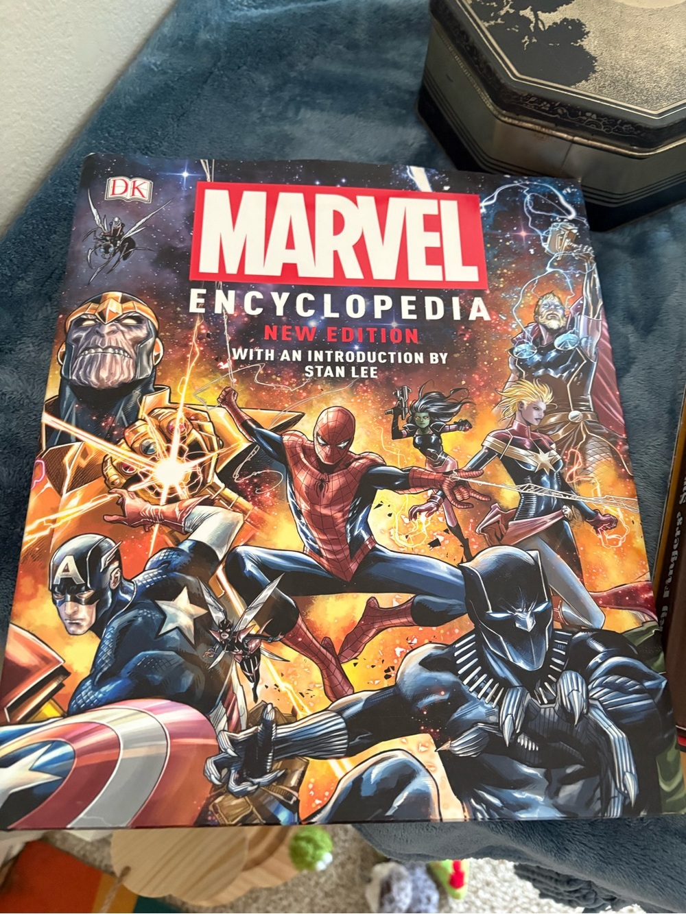 Marvel Encyclopedia 2019 New Edition - Free Shipping!!